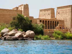 Templo de Philae às margens do Mar Vermelho