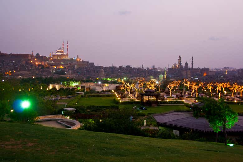 Vistas panorômicas do Cairo a partir do parque Al-Azhar