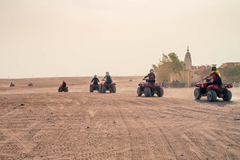 Tour de quadriciclo pelo deserto