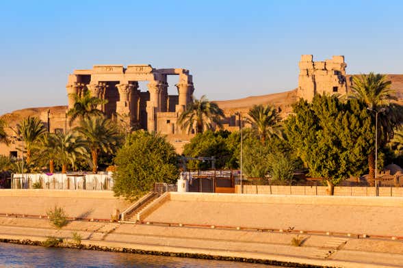 Excursão a Edfu e Kom Ombo